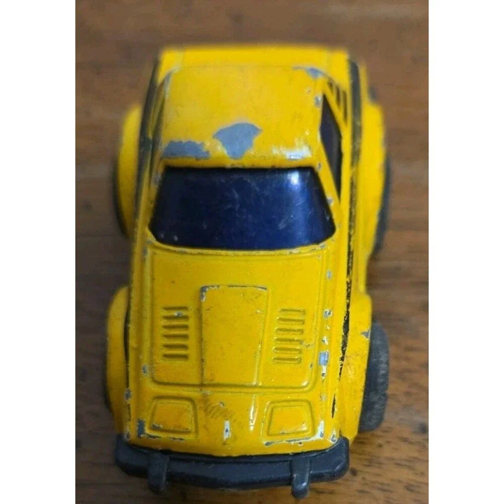Zee Toys GRIPPERS Speed Demon Triumph Pull Back Diecast Car 1981 Vintage